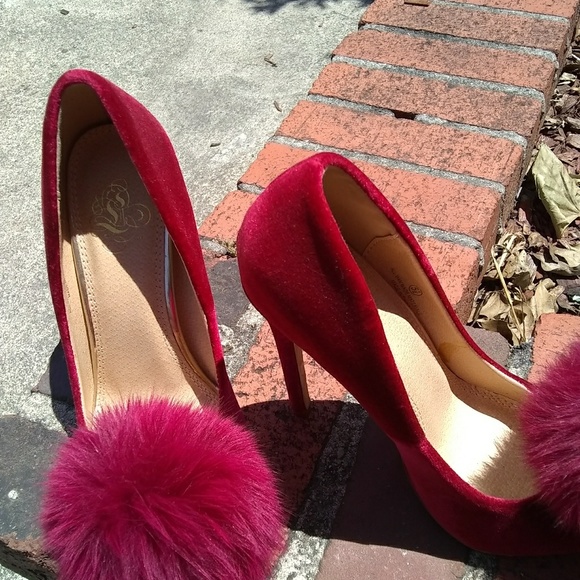 High heels - Picture 3 of 5